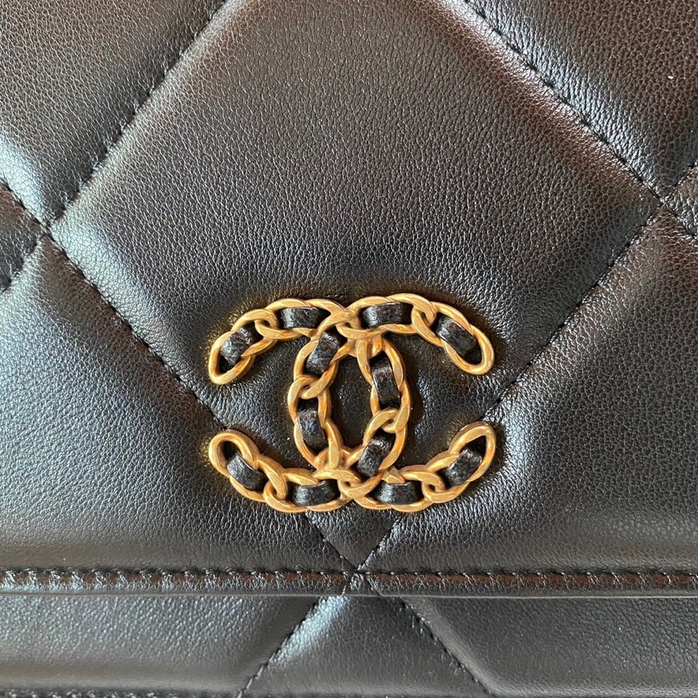 Chanel 19 microchip - Picture 4 of 5